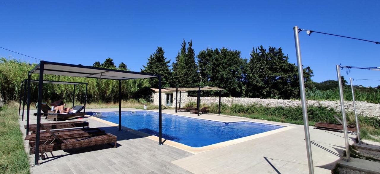 Superbe Mas En Pierres De 350 M2 Avec Piscine Pool House Wifi Parking Gratuits Hotel Rochefort-du-Gard Eksteriør billede